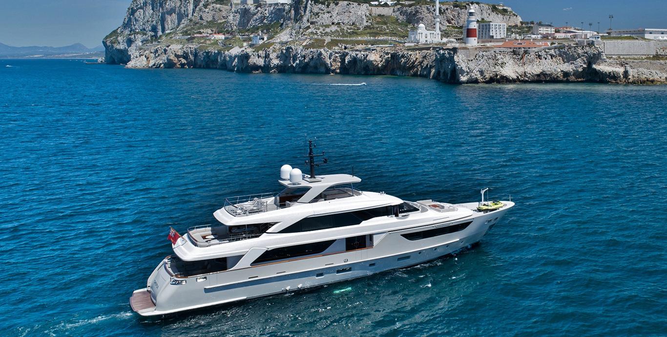 Aboard SUPERNOVA a 124ft (37.95m) luxury motor yacht , built by SANLORENZO in 2018