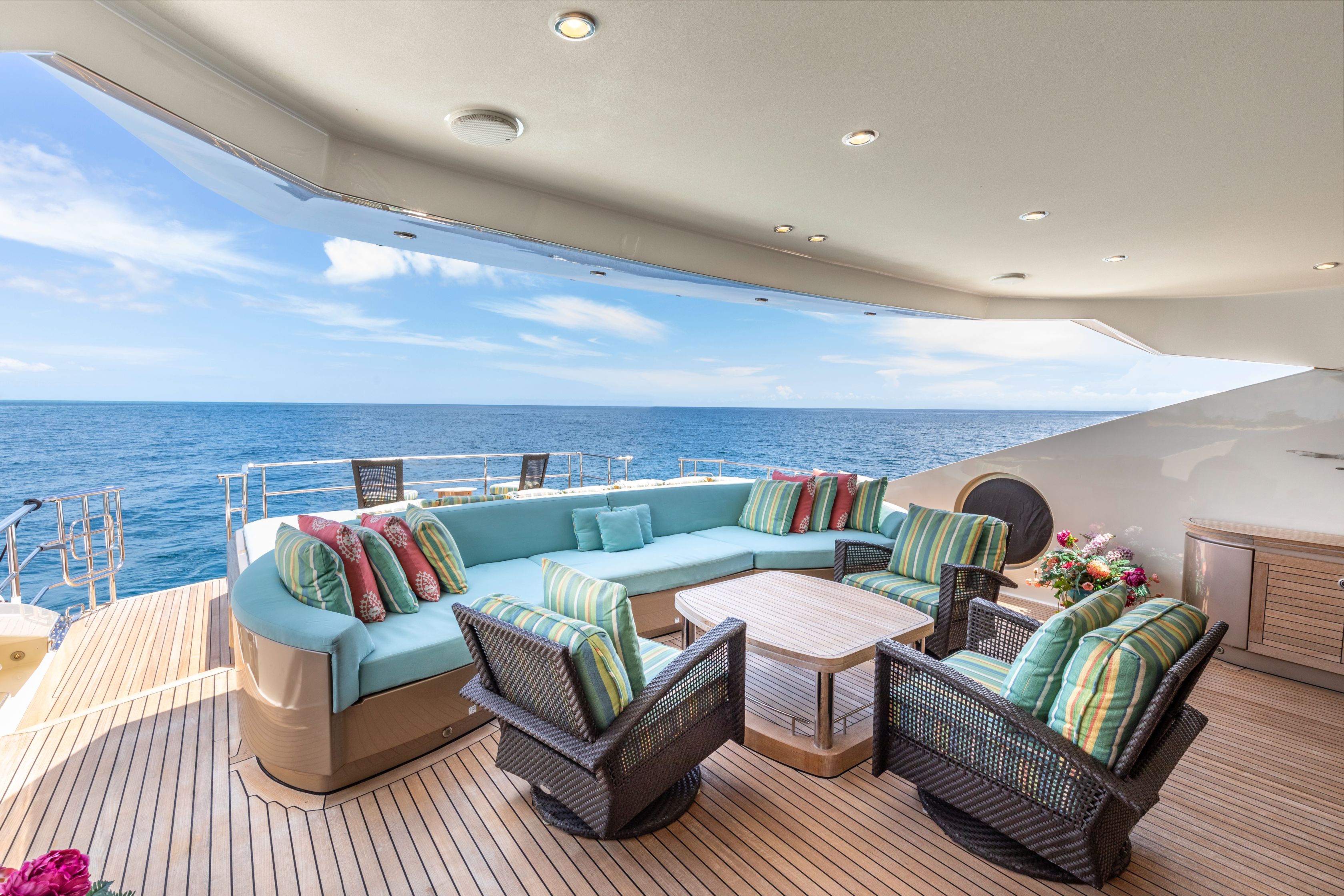 Aboard FOUR JACKS a 149ft (45.7m) luxury motor yacht for Sale available with Fraser Yachts, built by PALMER JOHNSON in 2008