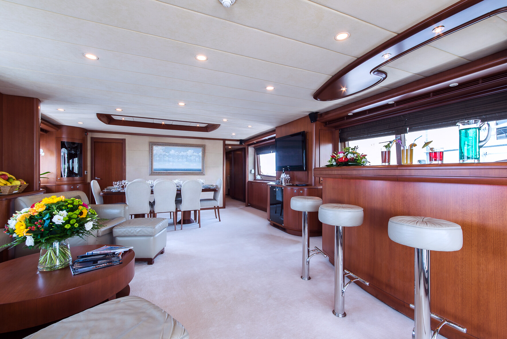 Aboard CLARITY a 103ft (31.6m) luxury motor yacht for Charter available with Fraser Yachts, built by LEIGHT NOTIKA in 2003