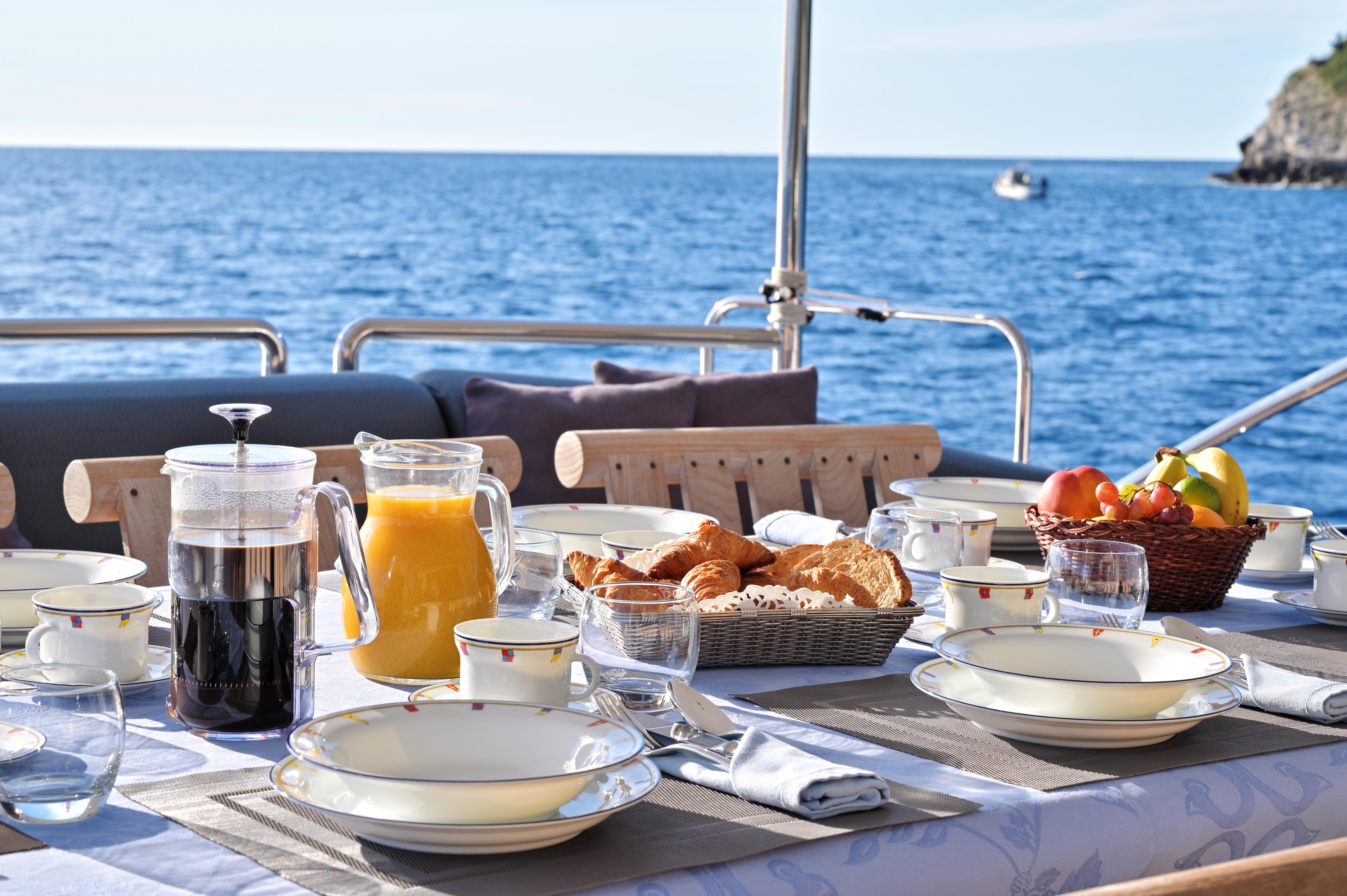 CLARITY motor yacht for Sale & Charter by Fraser Yachts, built by LEIGHT NOTIKA