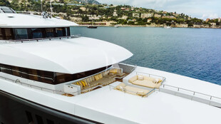 https://media.fraseryachts.com/Yachts/Y729_MC_MC/images/yachtfolio/loon-bow-seating_368617-pWNEO06Y.jpg?vh=7ee84e&w=310
