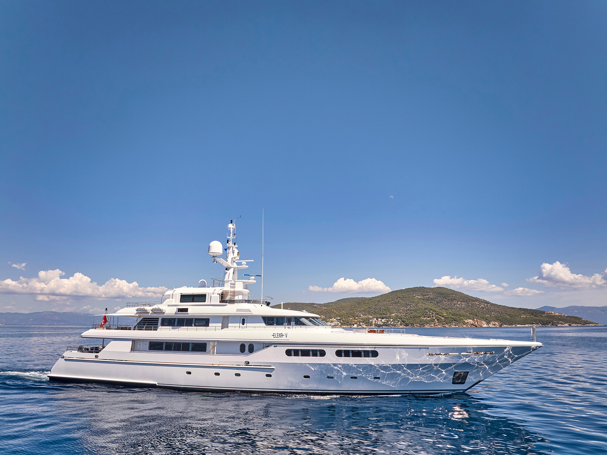 Aboard ELENA V a 163ft (49.91m) luxury motor yacht for Charter available with Fraser Yachts, built by CODECASA in 2004