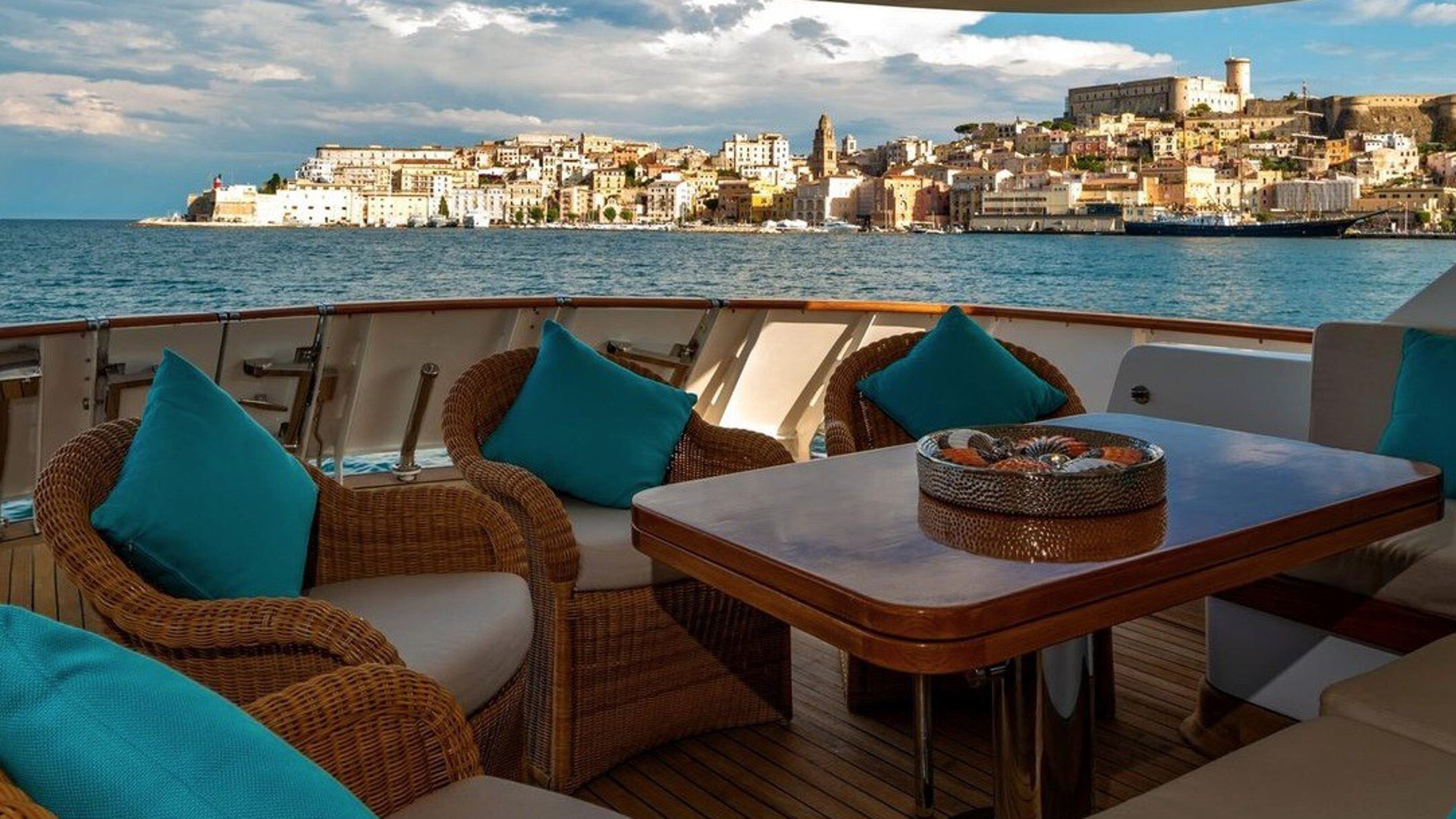 Aboard NIGHTFLOWER a 114ft (35m) luxury motor yacht for Sale & Charter available with Fraser Yachts, built by CODECASA in 1987