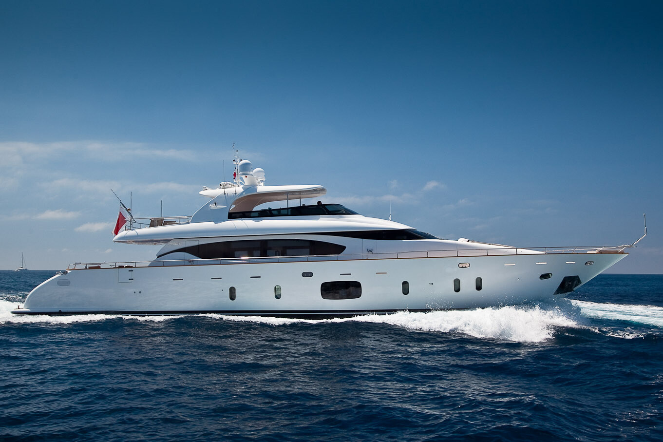 Aboard DADDY'S DREAM 888 a 94ft (28.7m) luxury motor yacht , built by MAIORA in 2012