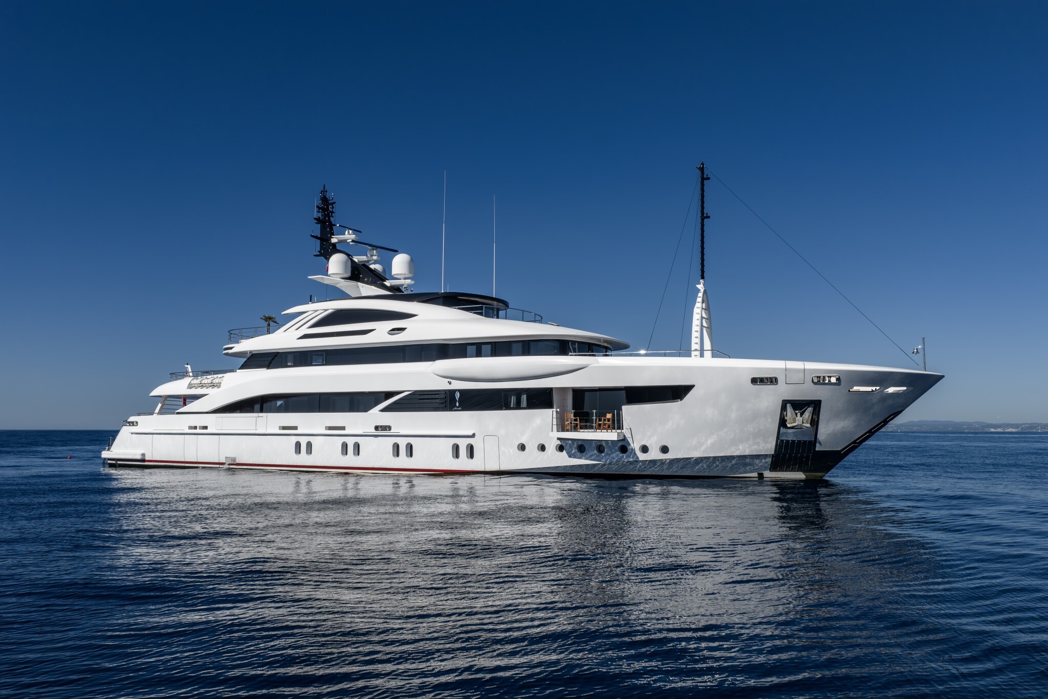 3-2026-06-22_Guy Fleury_Fraser Yachts_MY Florentia-111 (Custom)-LiwE1pav.jpg