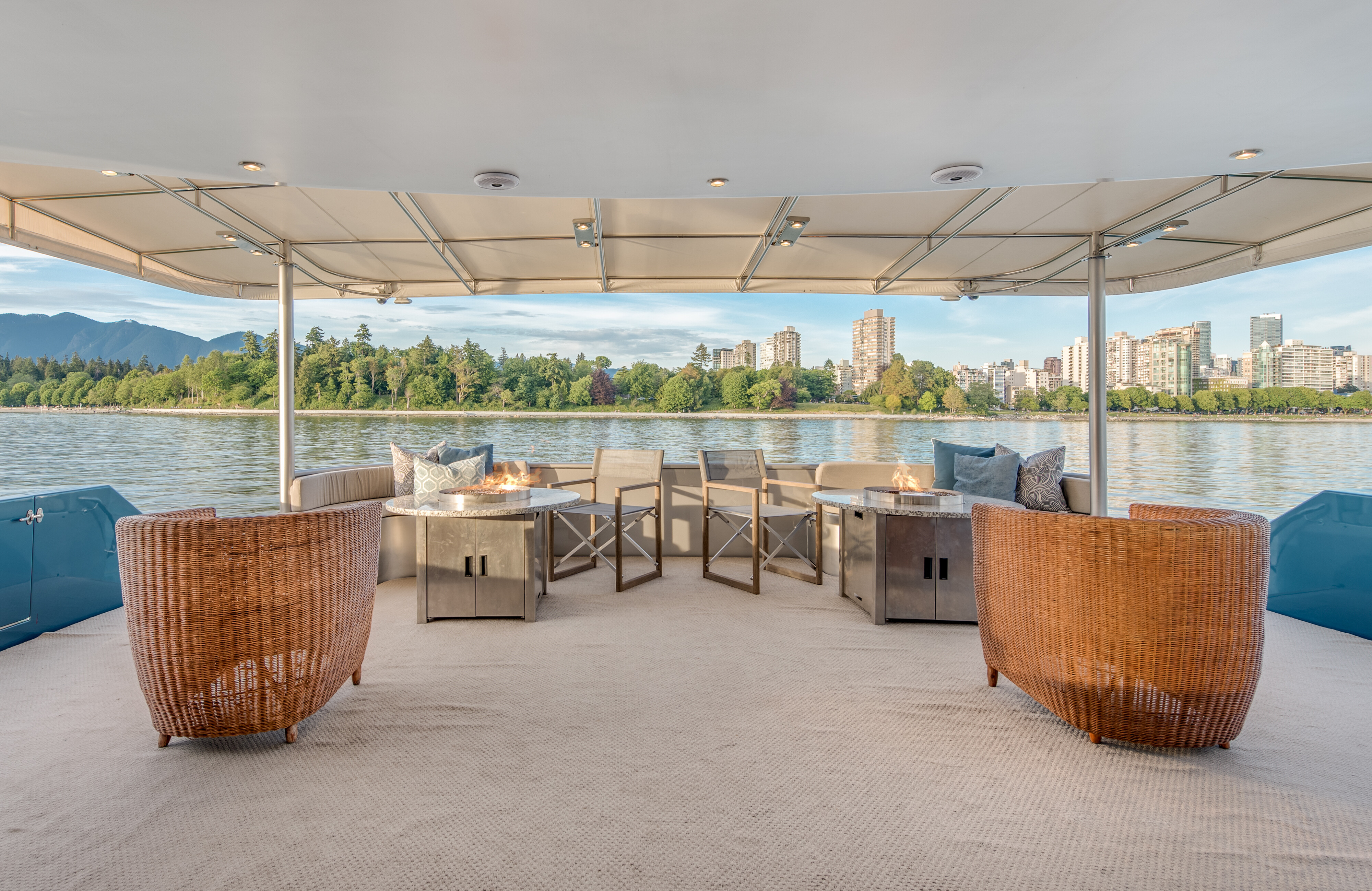 Aboard ASCENTE a 112ft (34.14m) luxury motor yacht for Sale & Charter available with Fraser Yachts, built by CUSTOM in 1994