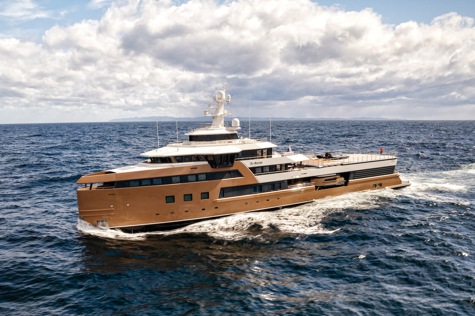 LA DATCHA motor yacht  by Fraser Yachts, built by DAMEN YACHTING