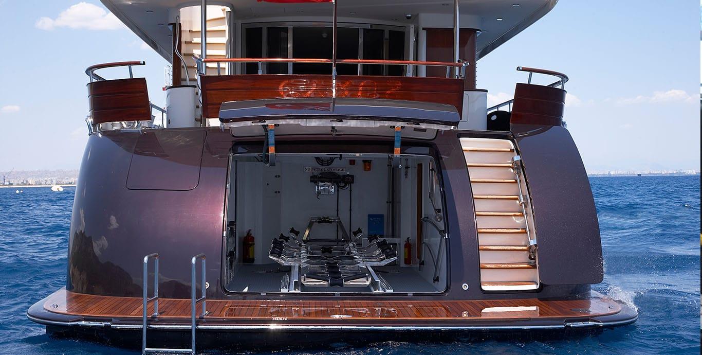 Aboard CYRUS ONE a 112ft (34.3m) luxury motor yacht , built by CYRUS YACHTS in 2008