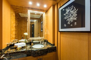 https://media.fraseryachts.com/Yachts/Y7861_MC/images/yachtfolio/adventure-bathroom_96947-ZIiYBUXU.jpg?vh=de489d&w=310