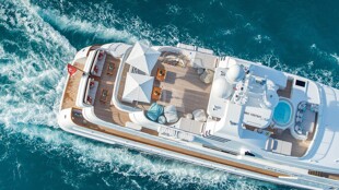 https://media.fraseryachts.com/Yachts/Y7861_MC/images/yachtfolio/adventure-hanikon-aft-deck_105035-LcC2zZZH.jpg?vh=4b3aab&w=310