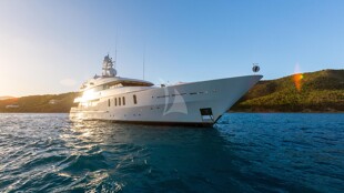 https://media.fraseryachts.com/Yachts/Y7861_MC/images/yachtfolio/adventure-hanikon_105031-SshZyMBD.jpg?vh=f3d001&w=310