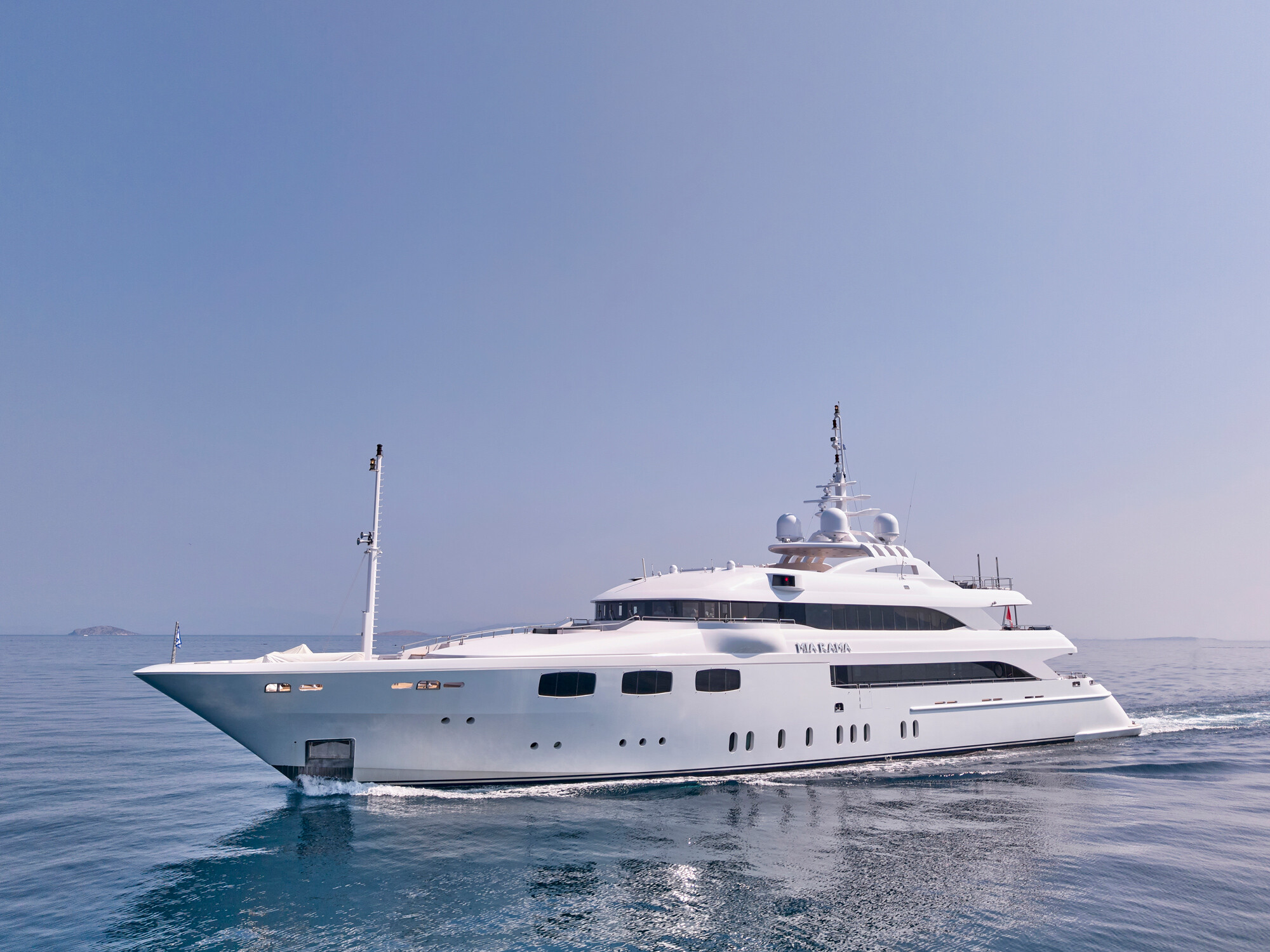 MIA RAMA motor yacht for Charter by Fraser Yachts, built by GOLDEN YACHTS