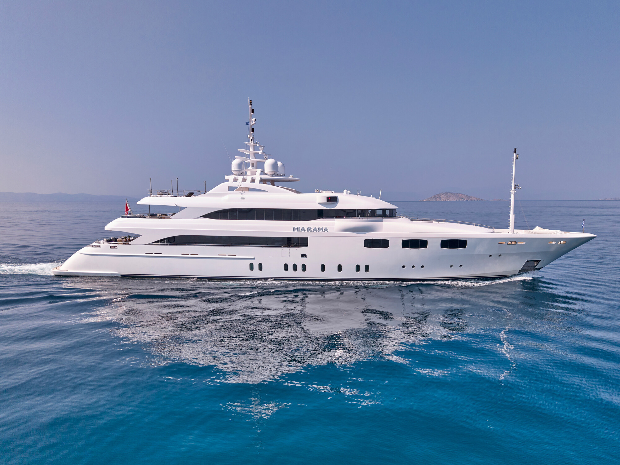 MIA RAMA motor yacht for Charter by Fraser Yachts, built by GOLDEN YACHTS