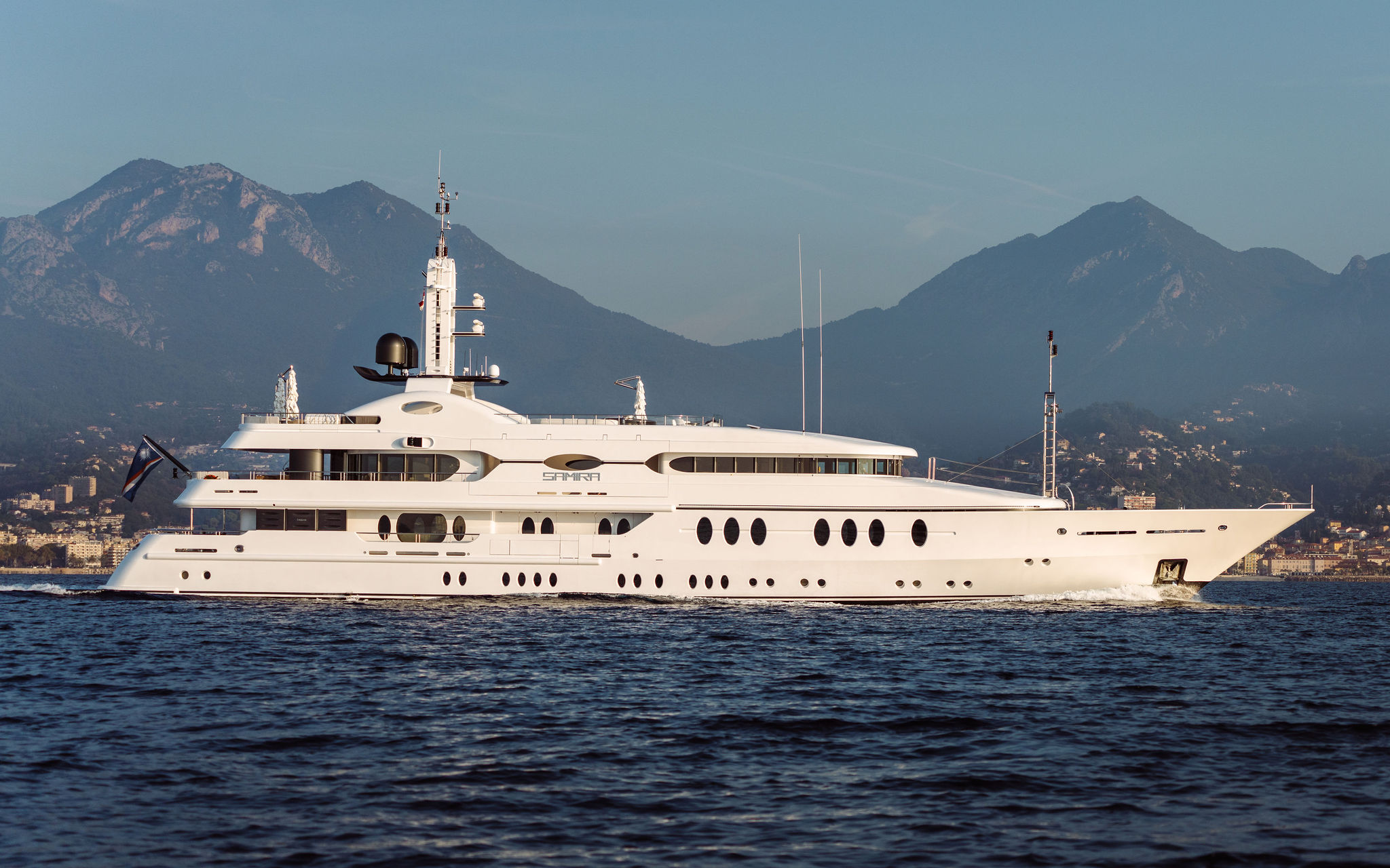 Aboard SAMIRA a 180ft (55m) luxury motor yacht for Charter available with Fraser Yachts, built by AMELS in 2003