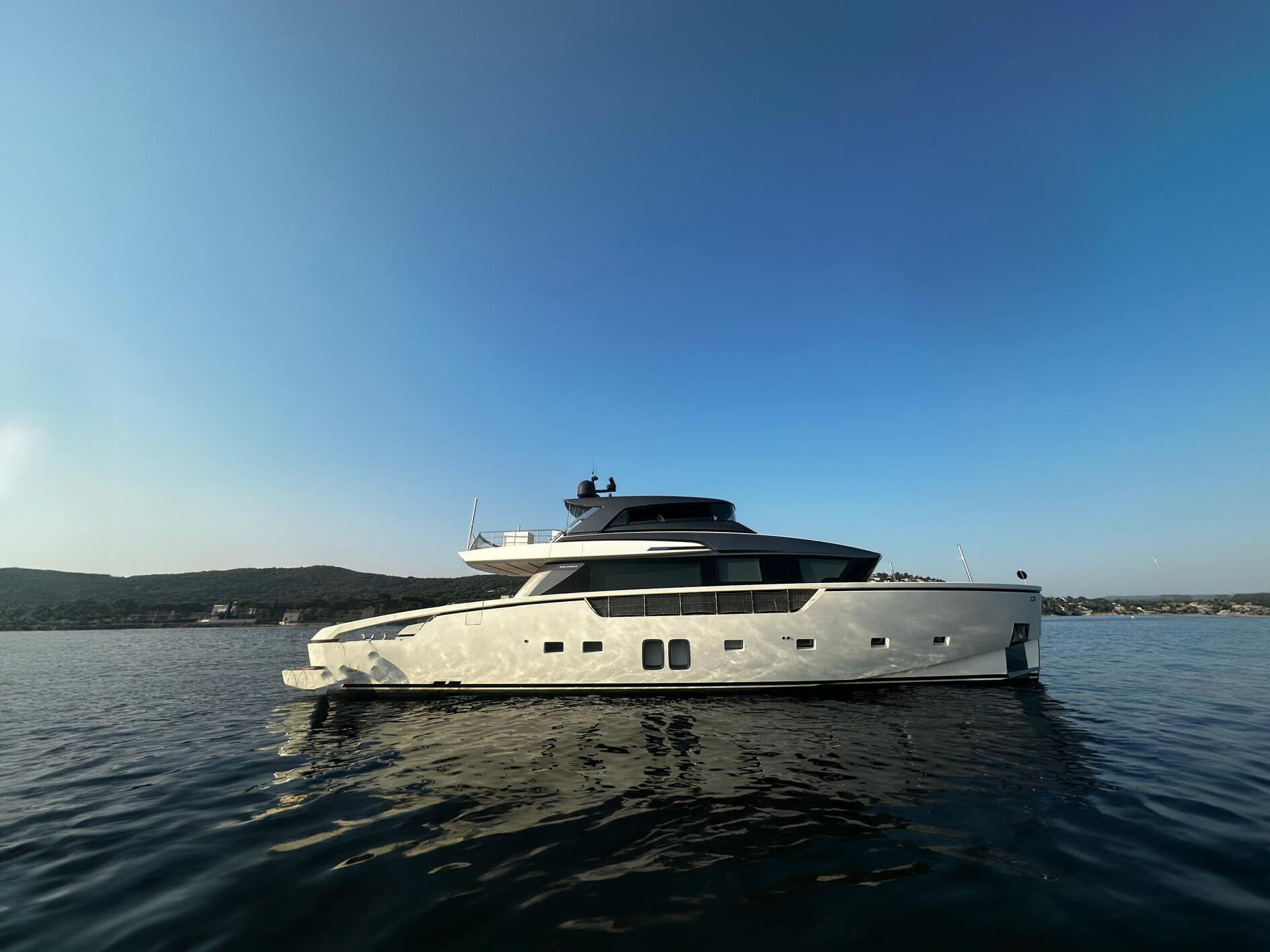 LADY LARISA motor yacht for Sale by Fraser Yachts, built by SANLORENZO