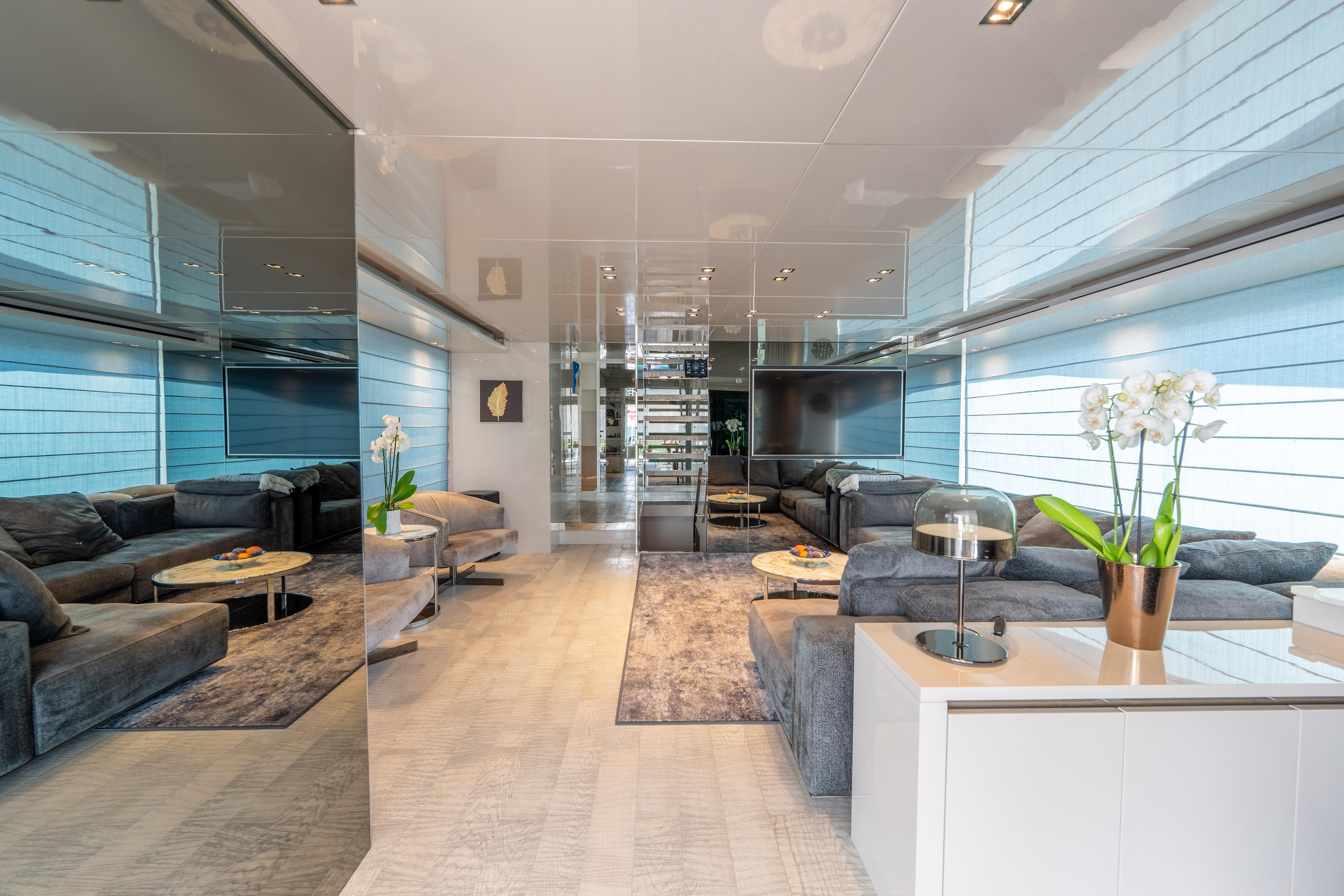 LADY LARISA motor yacht for Sale by Fraser Yachts, built by SANLORENZO