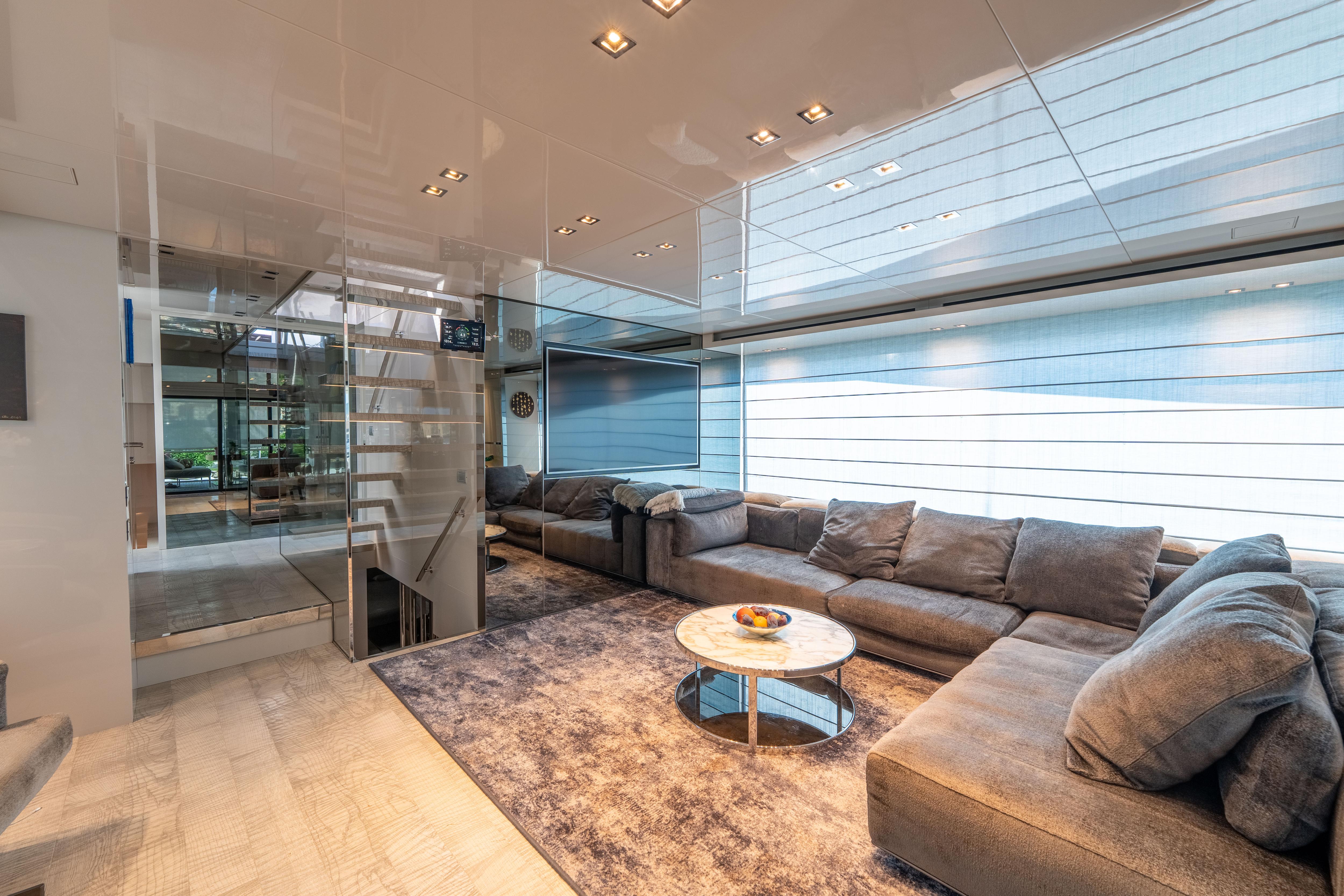 LADY LARISA motor yacht for Sale by Fraser Yachts, built by SANLORENZO