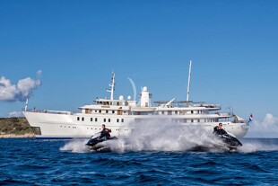https://media.fraseryachts.com/Yachts/Y8005_MC/images/yachtfolio/69-65-1rbedqlx3oru_86123-3wHEreIf.jpg?vh=9a7634&w=310