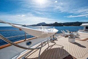 https://media.fraseryachts.com/Yachts/Y8005_MC/images/yachtfolio/69-65-foredeck-sunbathing_86138-IUZlpDXp.jpg?vh=e78164&w=310