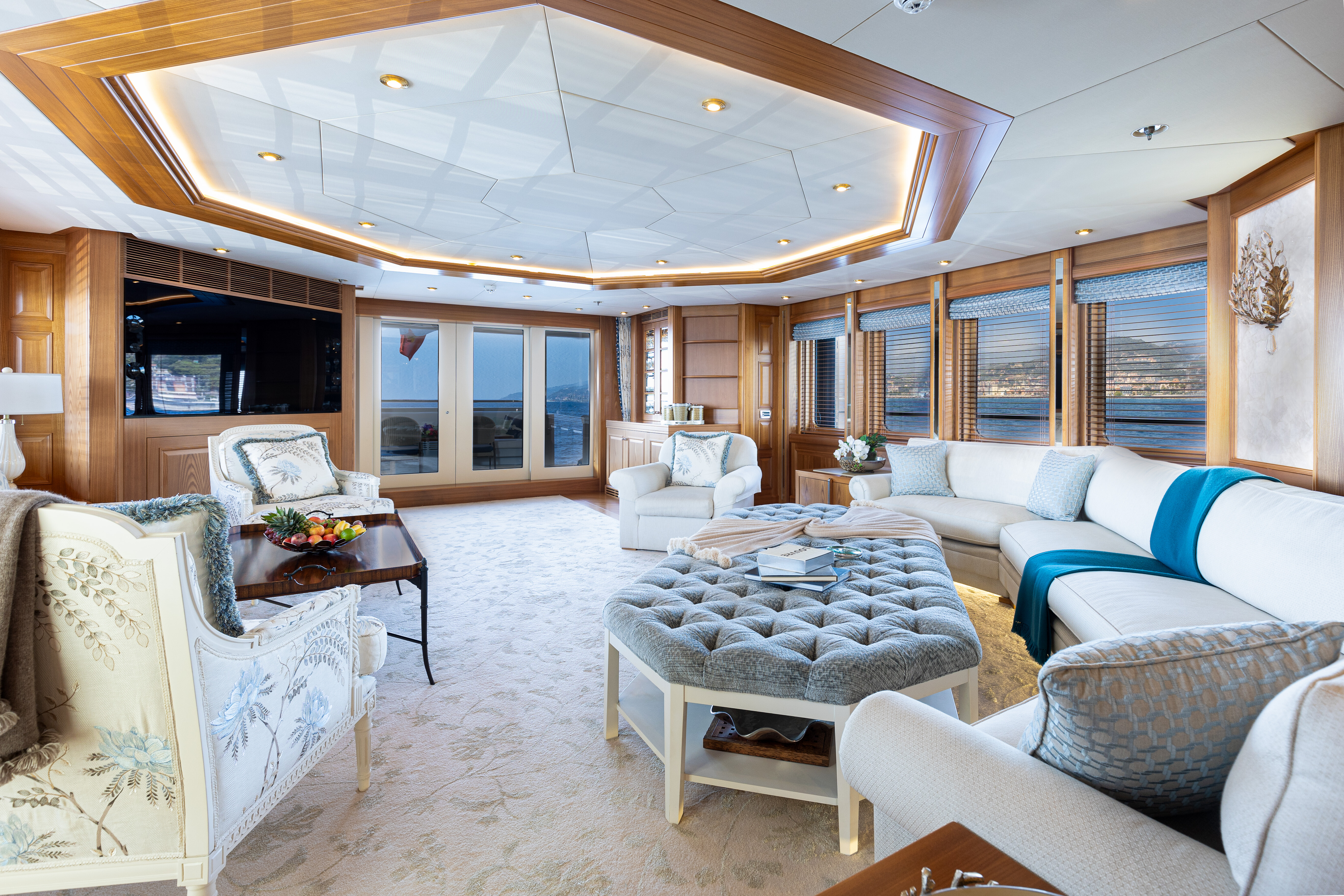 Aboard VIBRANCE a 161ft (49.3m) luxury motor yacht for Sale & Charter available with Fraser Yachts, built by AMELS in 2004