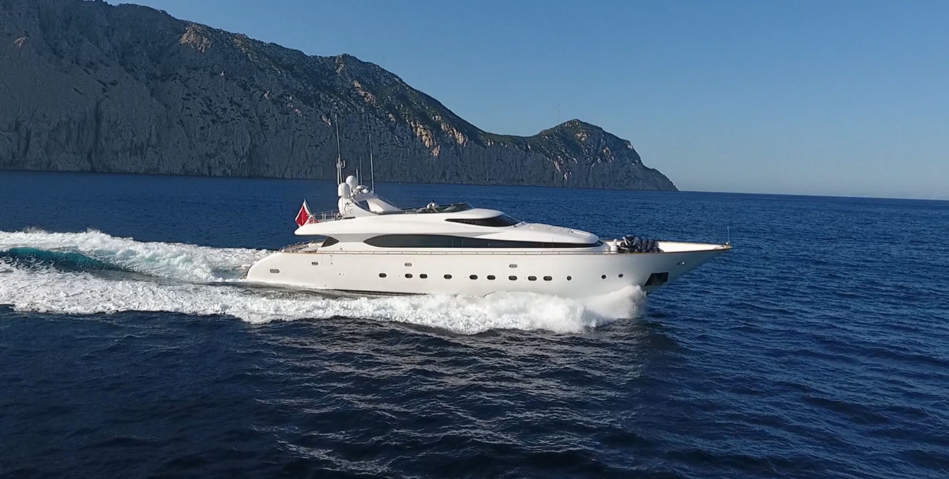 Aboard AMAYA a 105ft (32m) luxury motor yacht , built by MAIORA in 2001