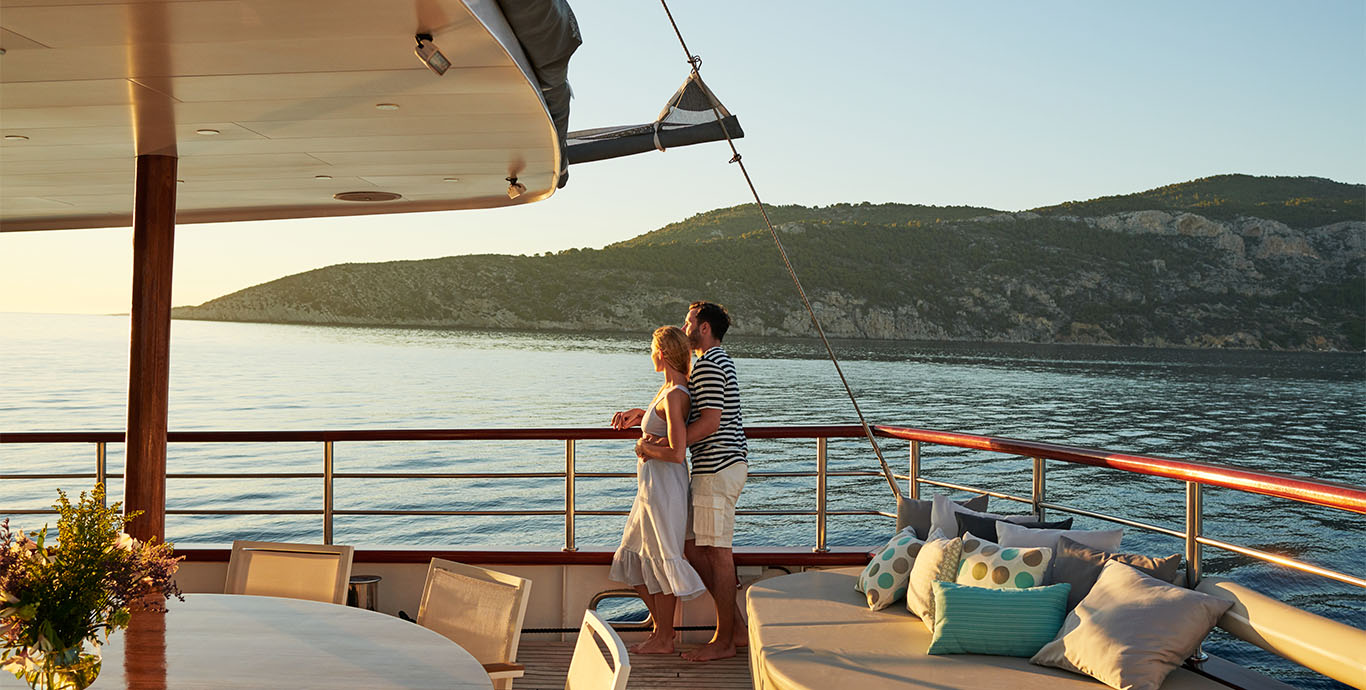 Aboard CORSARIO a 157ft (48m) luxury sailing yacht , built by RADEZ in 2019