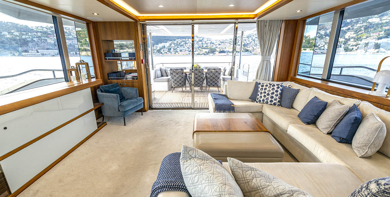 Aboard TAKE OFF a 92ft (28.07m) luxury motor yacht , built by SUNSEEKER in 2018