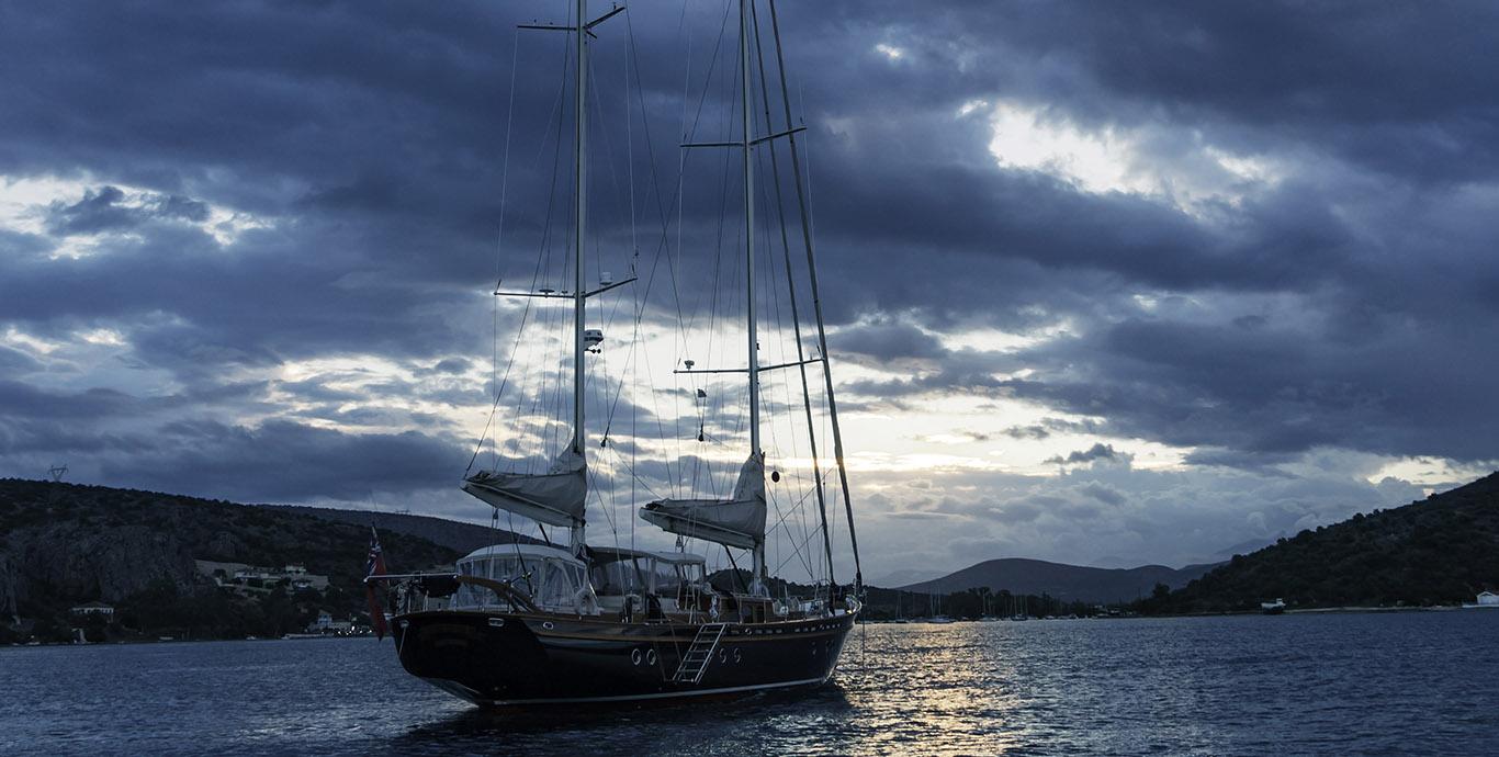 Aboard ILIOS a 89ft (27.3m) luxury sailing yacht , built by SU MARINE YAT SAN. VE TIC. . STI in 2004