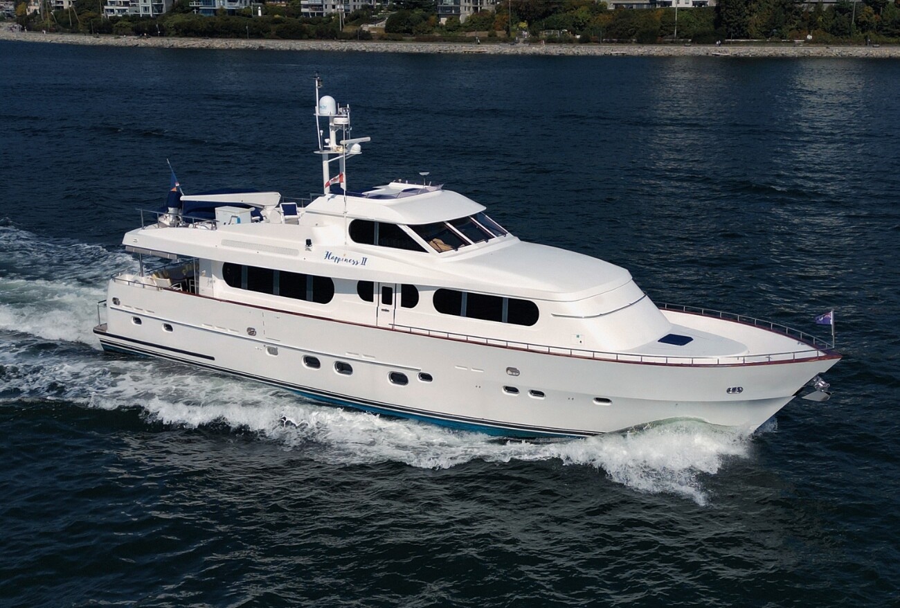 Aboard HAPPINESS II a 80ft (24.38m) luxury motor yacht , built by GRAND HARBOUR in 2003