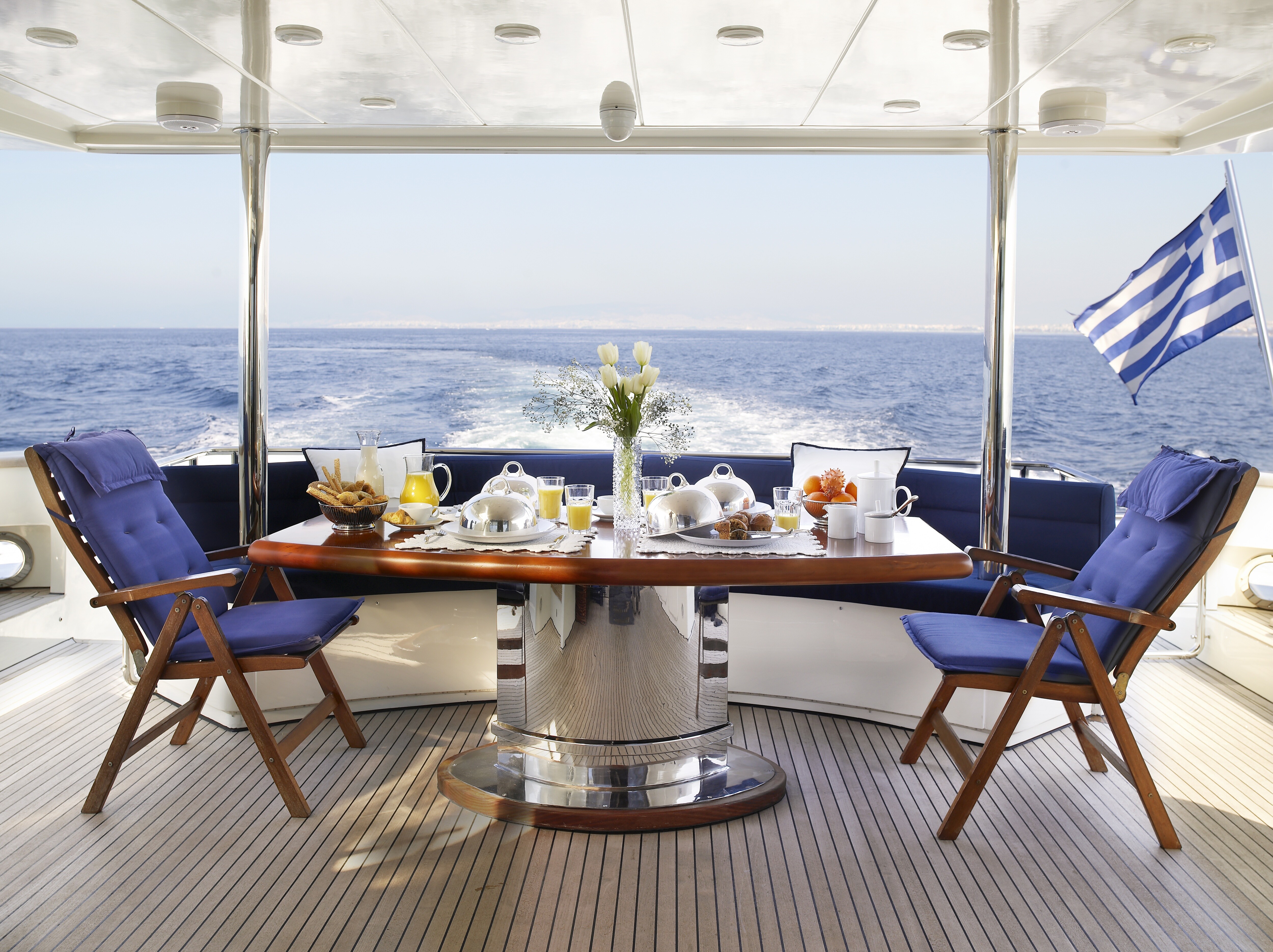 Aboard DREAM B a 99ft (30.2m) luxury motor yacht for Charter available with Fraser Yachts, built by GIANT in 2004