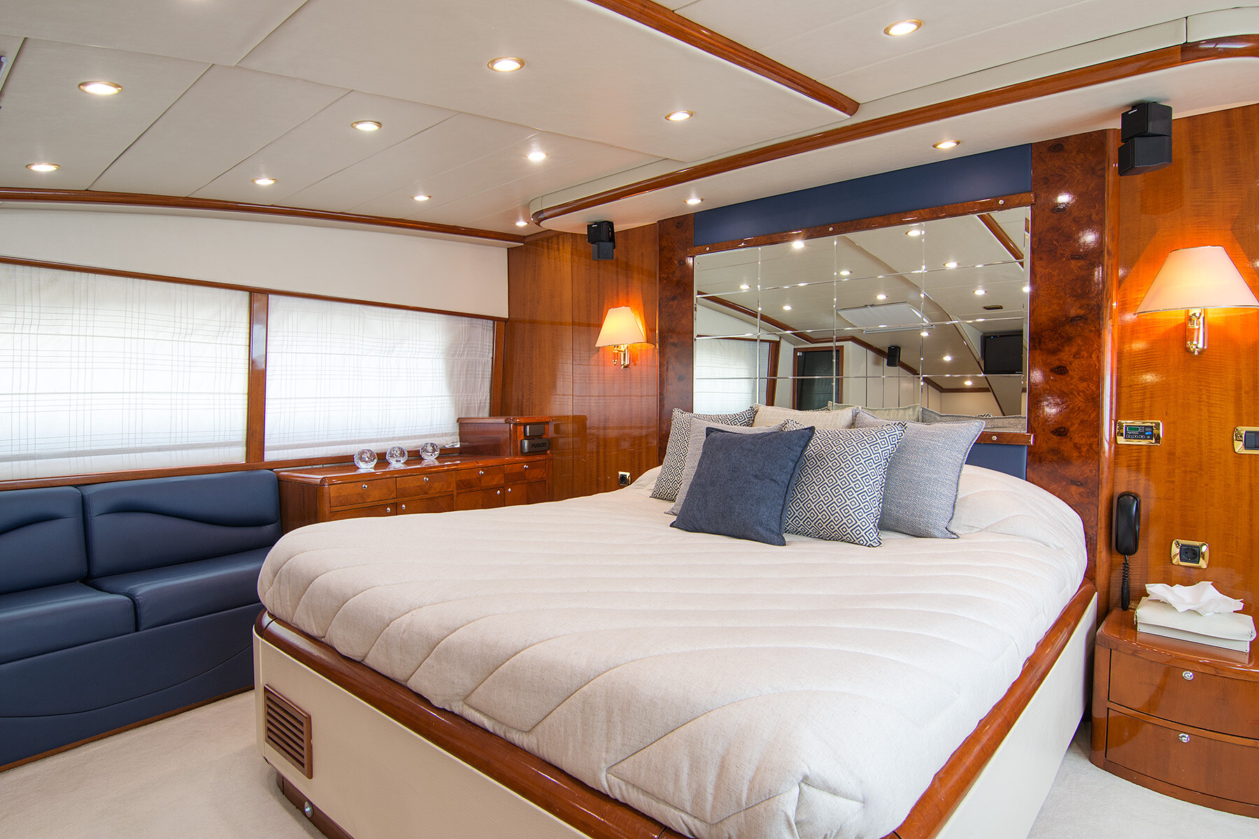 DREAM B YACHT FOR CHARTER | FRASER