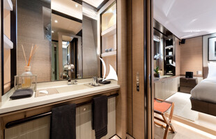 https://media.fraseryachts.com/Yachts/Y8616_MC/images/yachtfolio/asahi-portside-double-bathroom-kCC9dgDH.jpg?vh=f70636&w=310