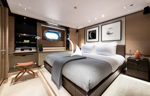 https://media.fraseryachts.com/Yachts/Y8616_MC/images/yachtfolio/asahi-portside-double-cabin-iPLh4NUE.jpg?vh=43f3a1&w=310