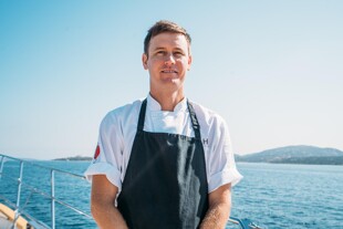https://media.fraseryachts.com/Yachts/Y8616_MC/images/yachtfolio/crew/235161-yW0yP8li.jpg?vh=a28d35&w=310