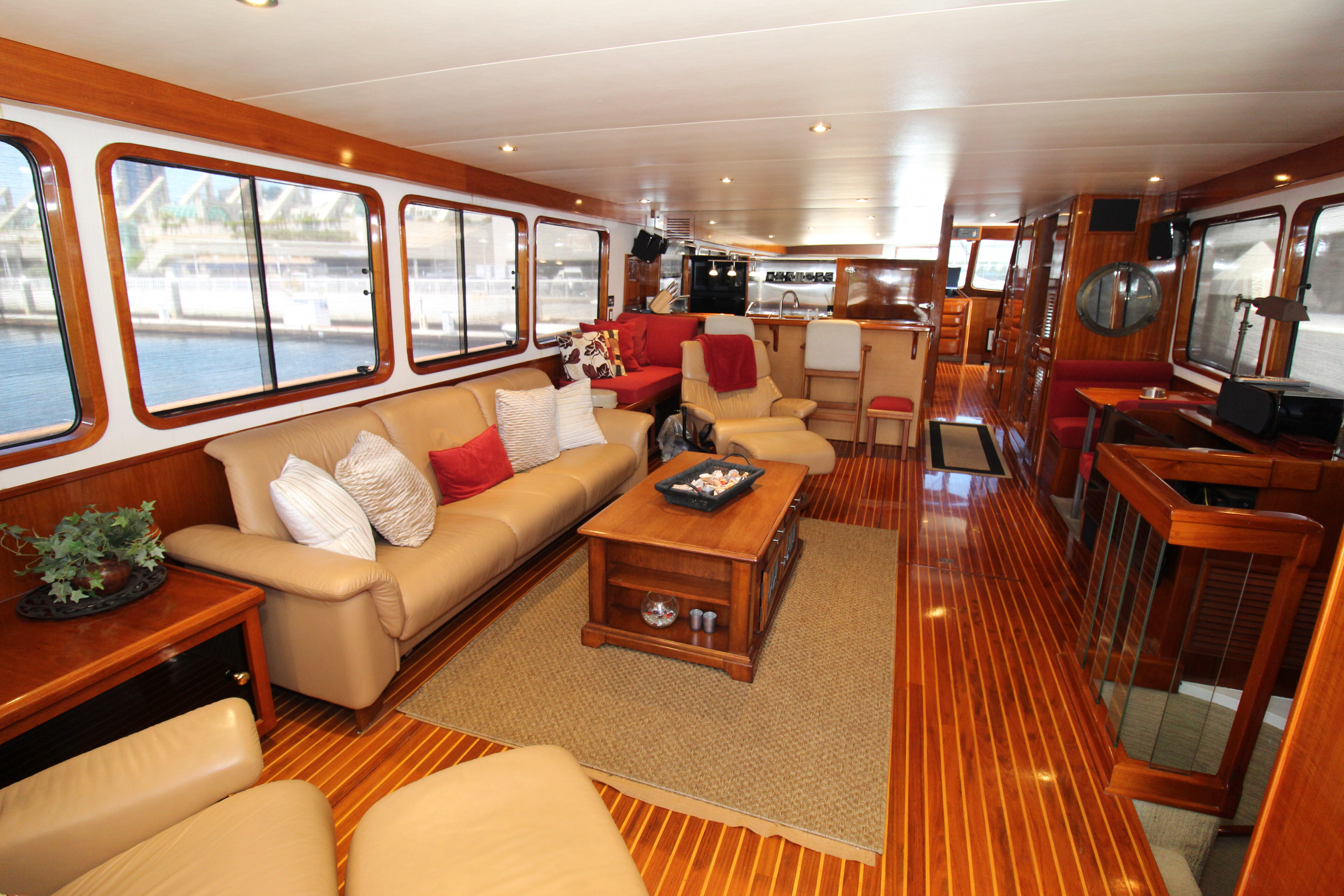 Aboard VIAMORE a 78ft (23.77m) luxury motor yacht for Sale available with Fraser Yachts, built by DEFEVER in 1989