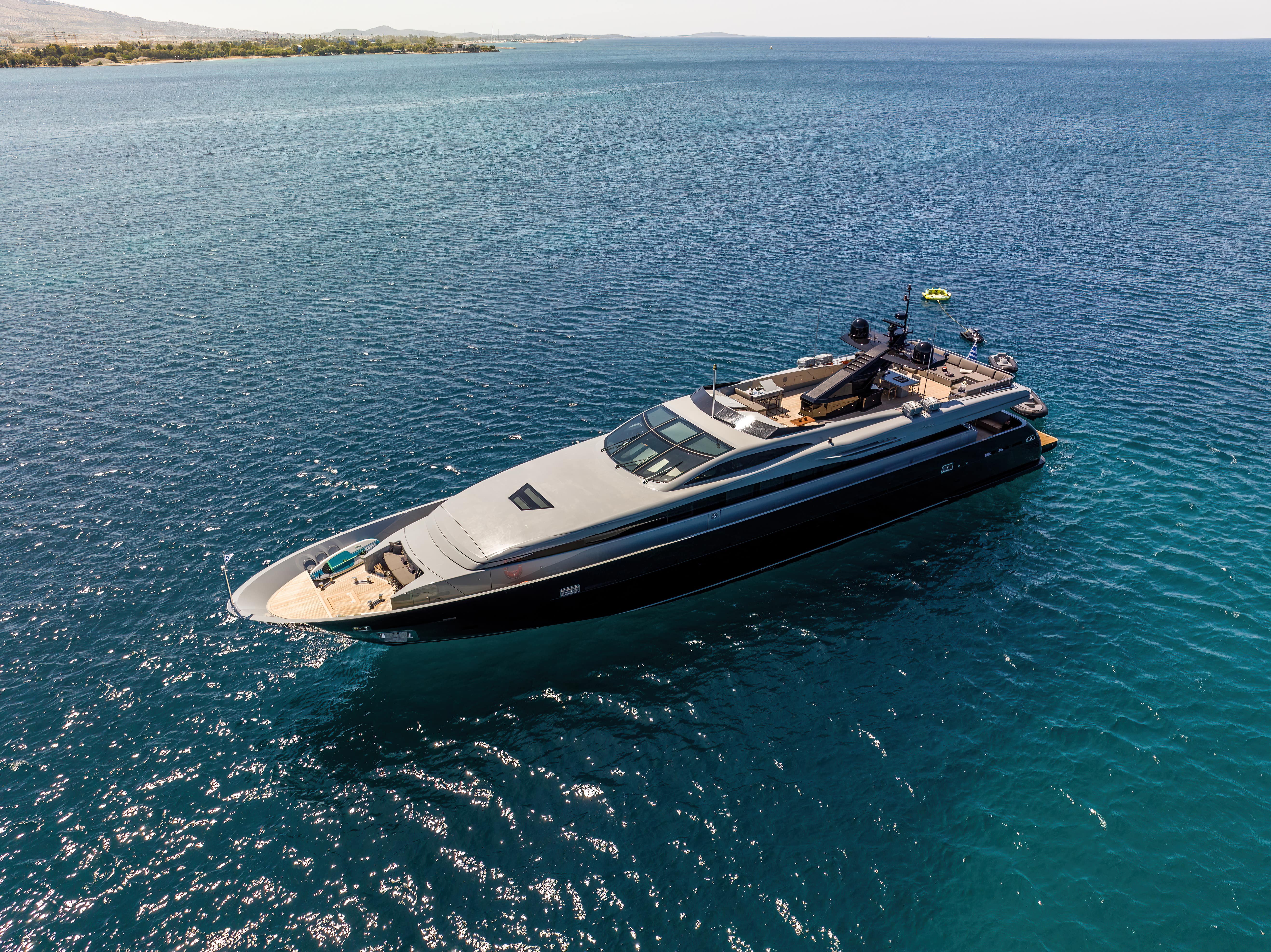 Aboard MADO a 128ft (39.25m) luxury motor yacht for Charter available with Fraser Yachts, built by ADMIRAL in 2009