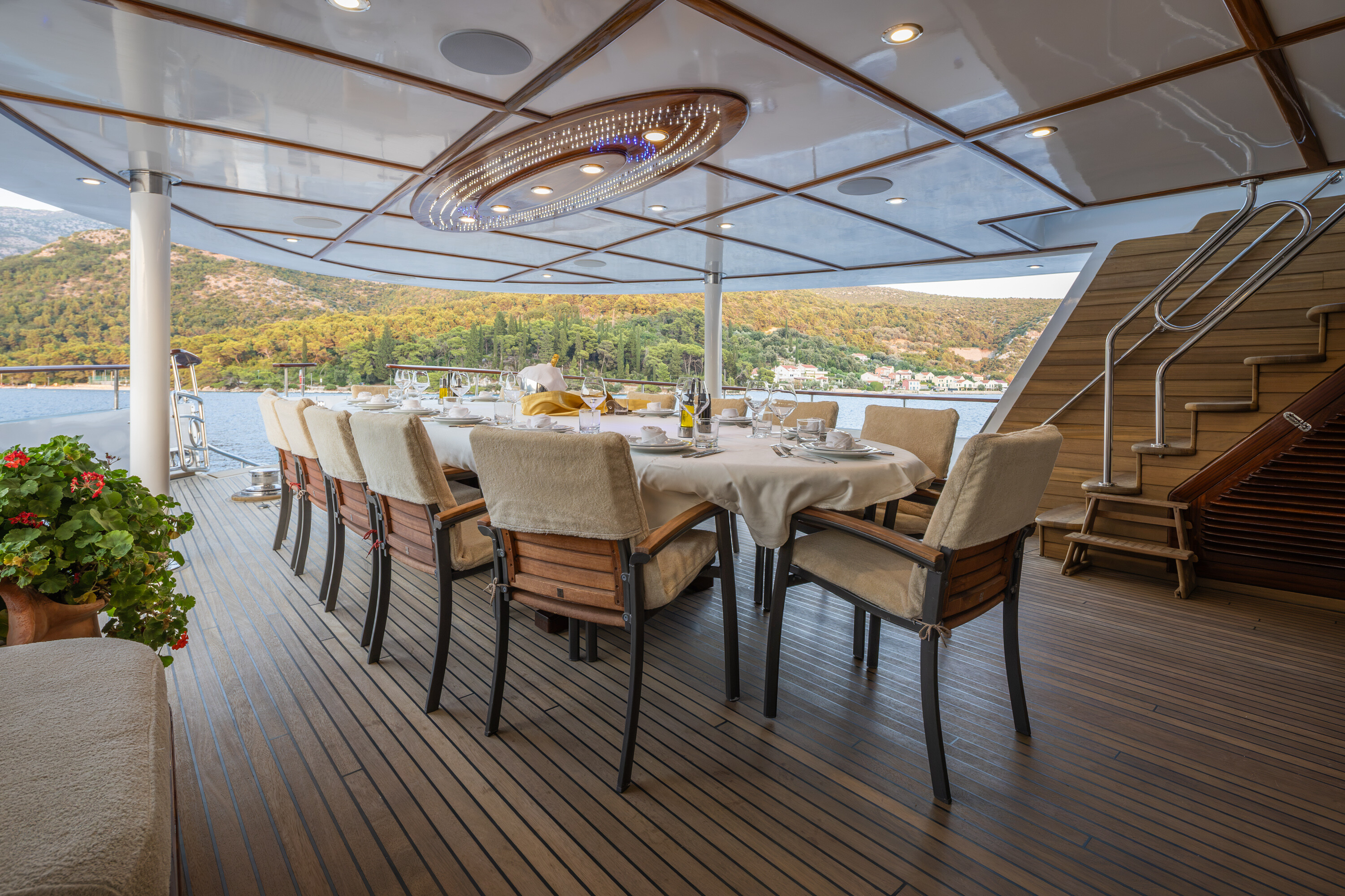 DONNA DEL MARE motor yacht for Sale & Charter by Fraser Yachts, built by AEGEAN YACHT