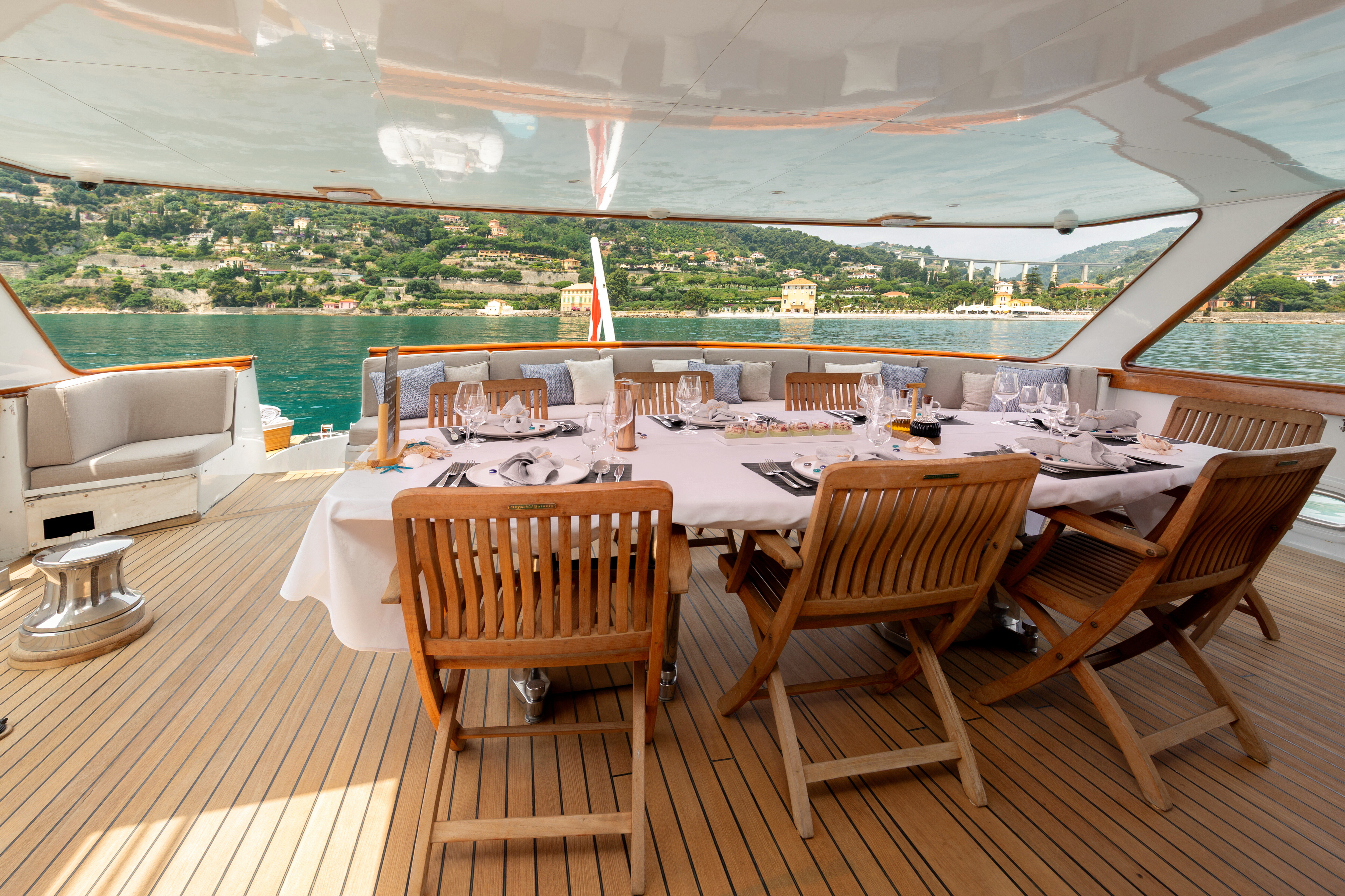 GITANES motor yacht for Sale & Charter by Fraser Yachts, built by BENETTI