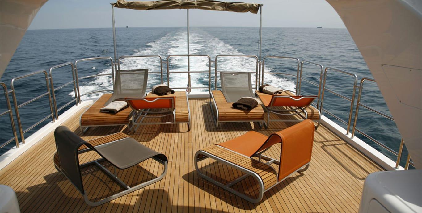 Aboard QUID PRO QUO a 99ft (30.2m) luxury motor yacht , built by BENETTI in 2007