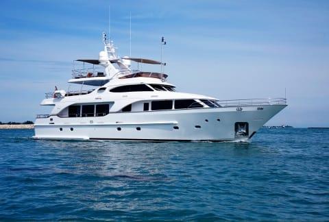 Aboard QUID PRO QUO a 99ft (30.2m) luxury motor yacht , built by BENETTI in 2007