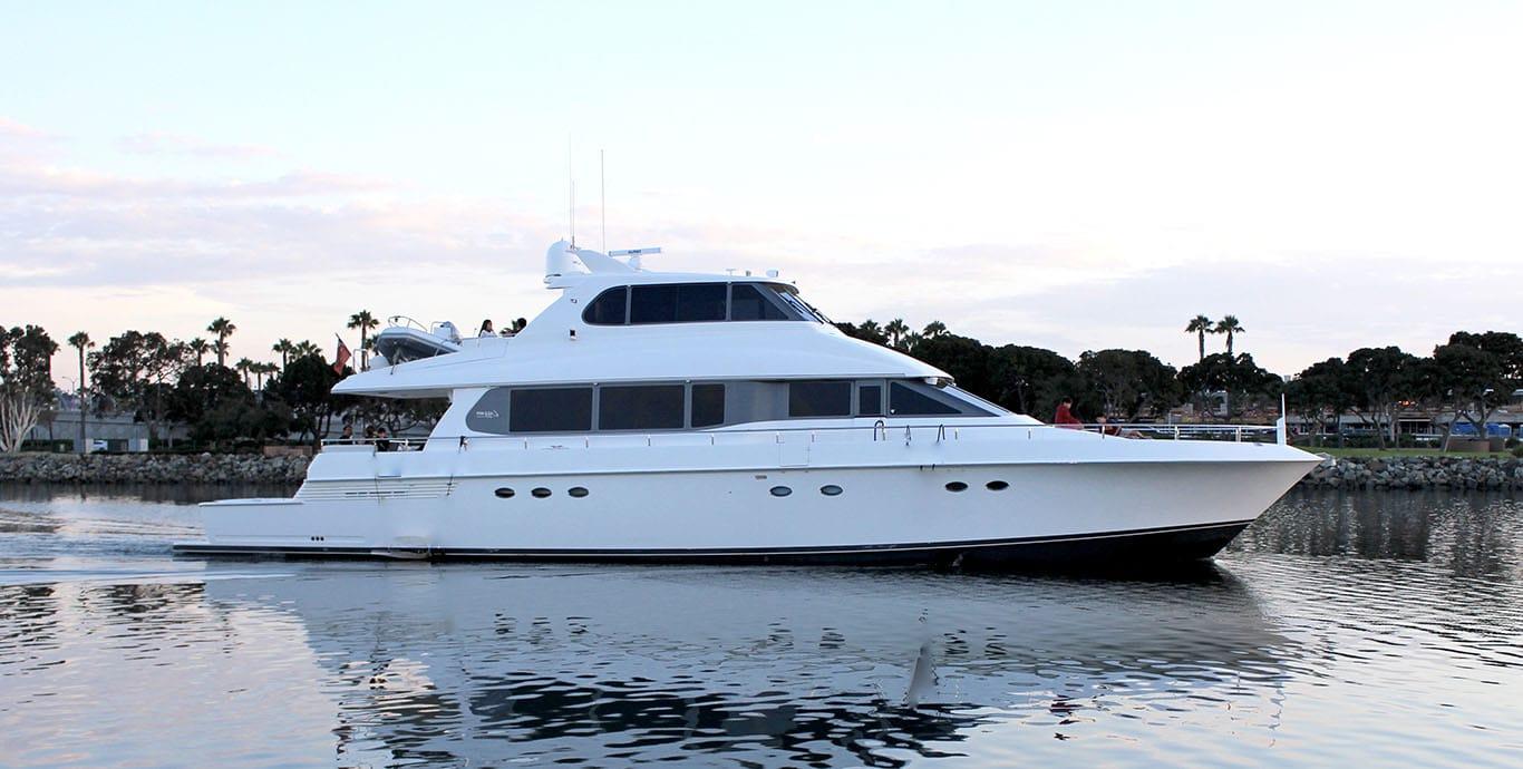 Aboard LIONFISH a 80ft (24.38m) luxury motor yacht , built by LAZZARA in 2001