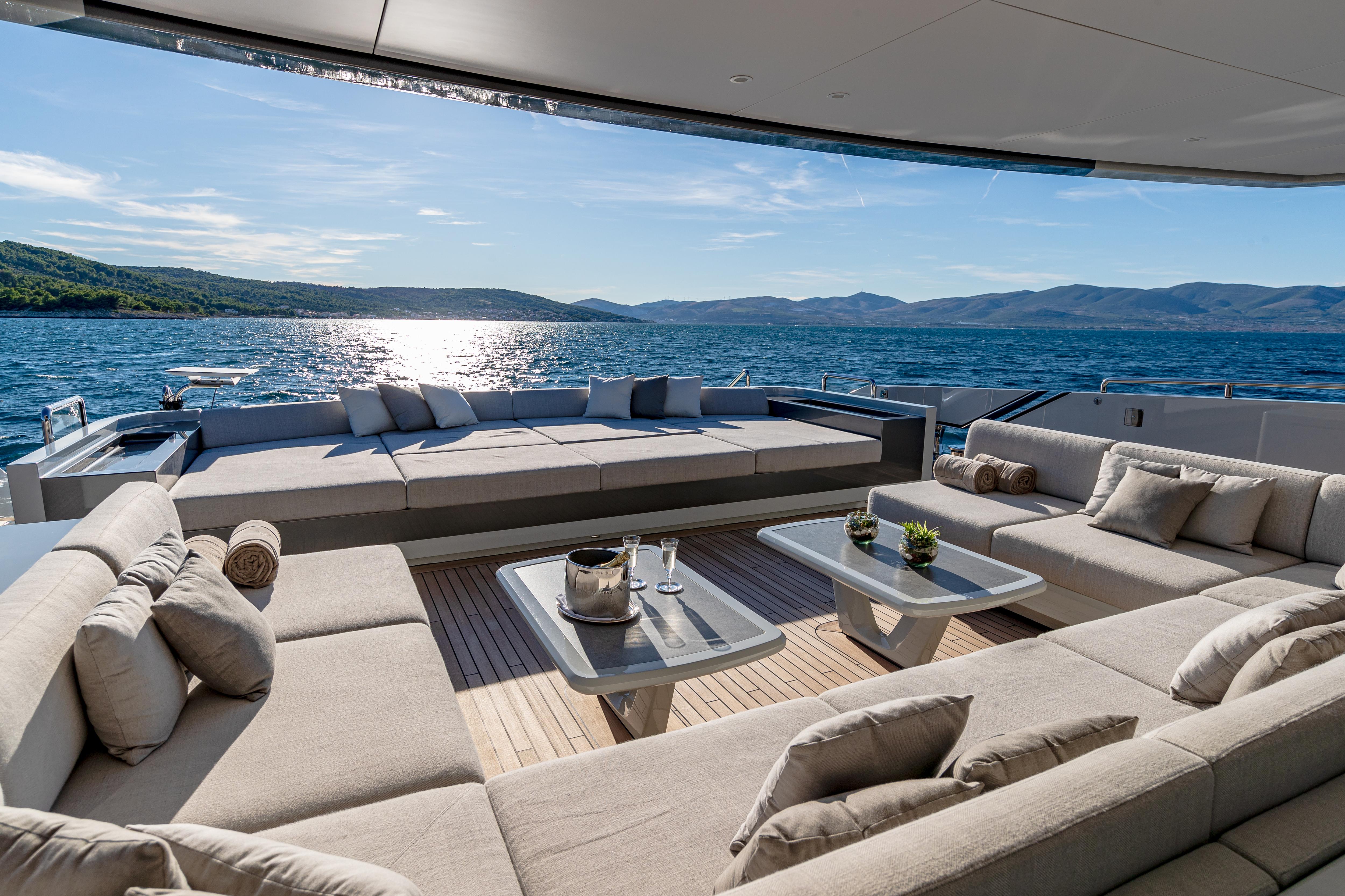 KINDA motor yacht for Sale by Fraser Yachts, built by TANKOA YACHTS