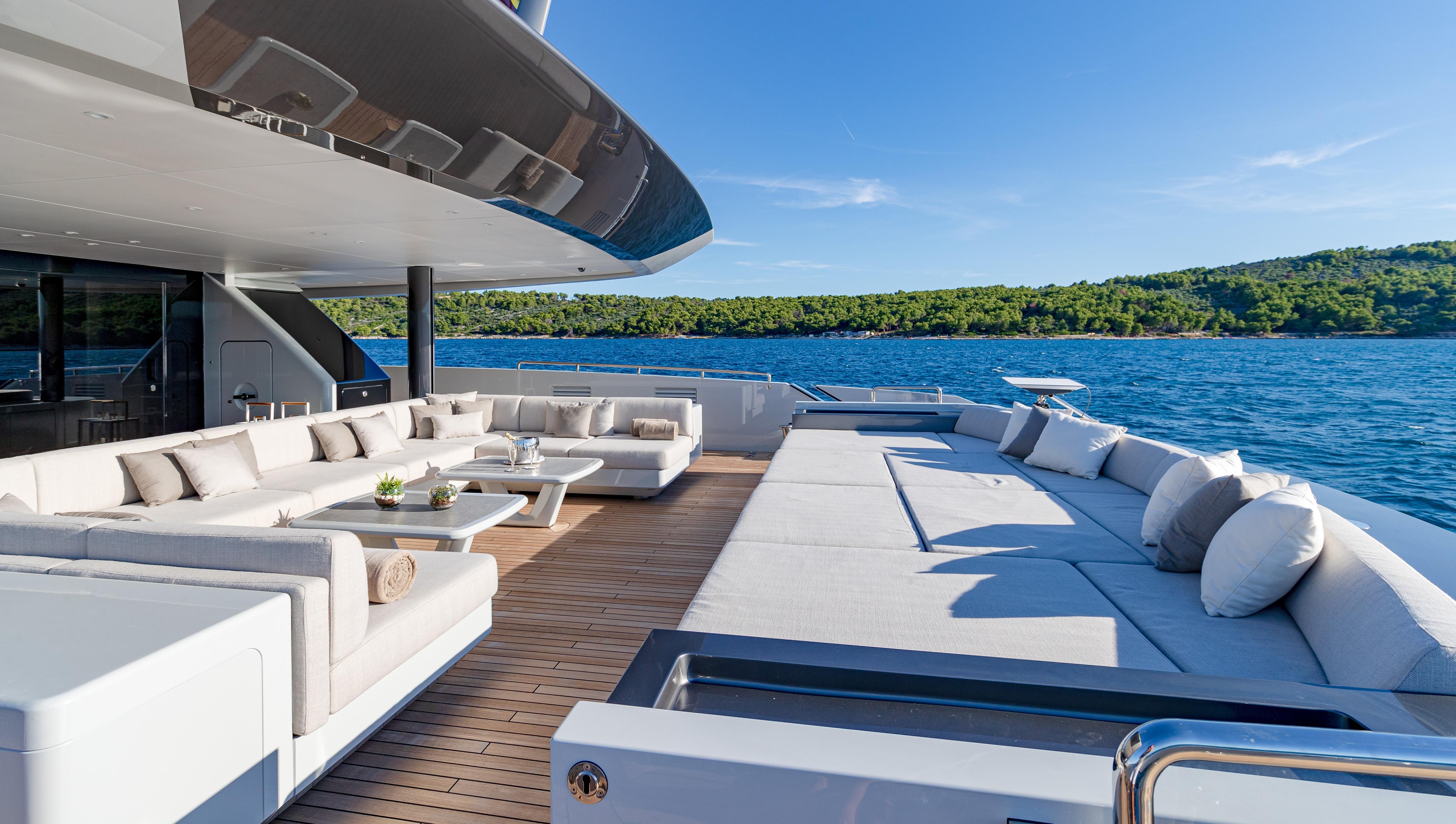 KINDA motor yacht for Sale by Fraser Yachts, built by TANKOA YACHTS