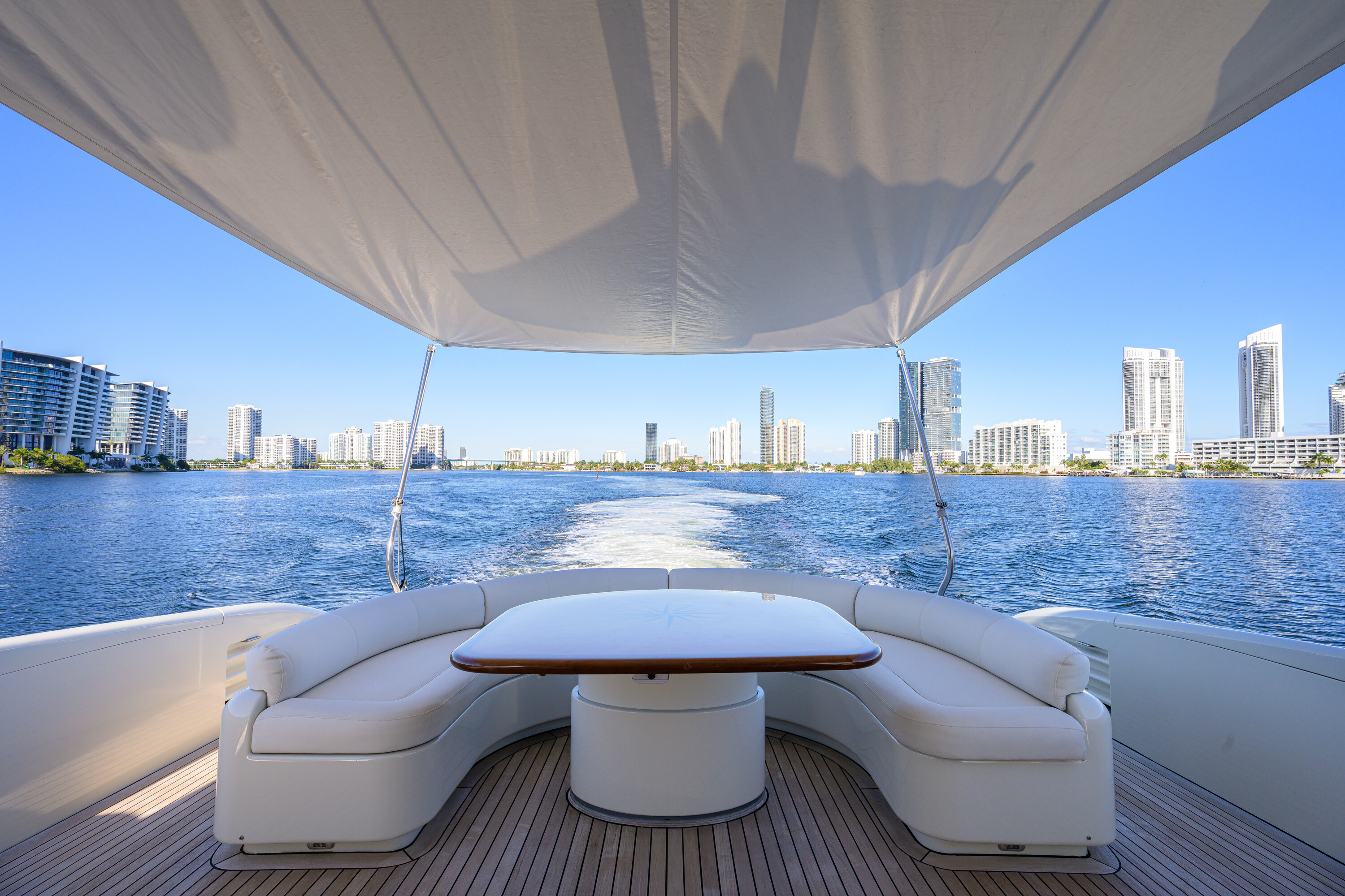 Aboard VIRGINIA SEA a 84ft (25.6m) luxury motor yacht , built by MCMULLEN & WING in 2005