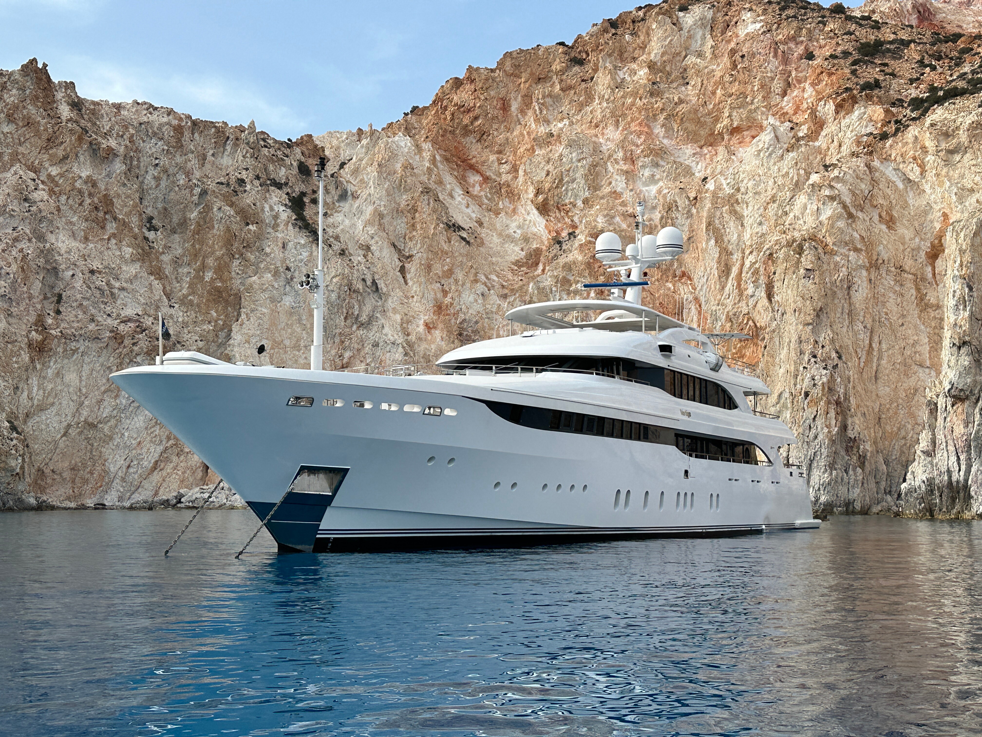 VERTIGO motor yacht for Charter by Fraser Yachts, built by GOLDEN YACHTS