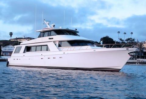 Aboard DUN DIGGIN a 93ft (28.35m) luxury motor yacht , built by NORDLUND BOAT in 1988