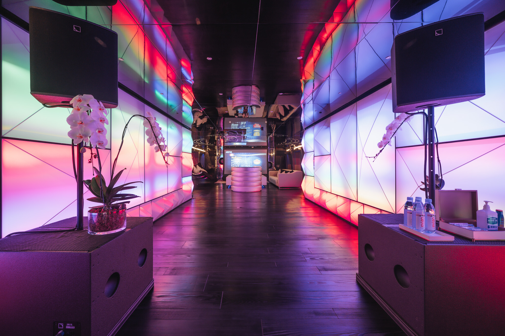 Aboard NONNI II a 175ft (53.4m) luxury motor yacht for Sale available with Fraser Yachts, built by MARIOTTI in 2008