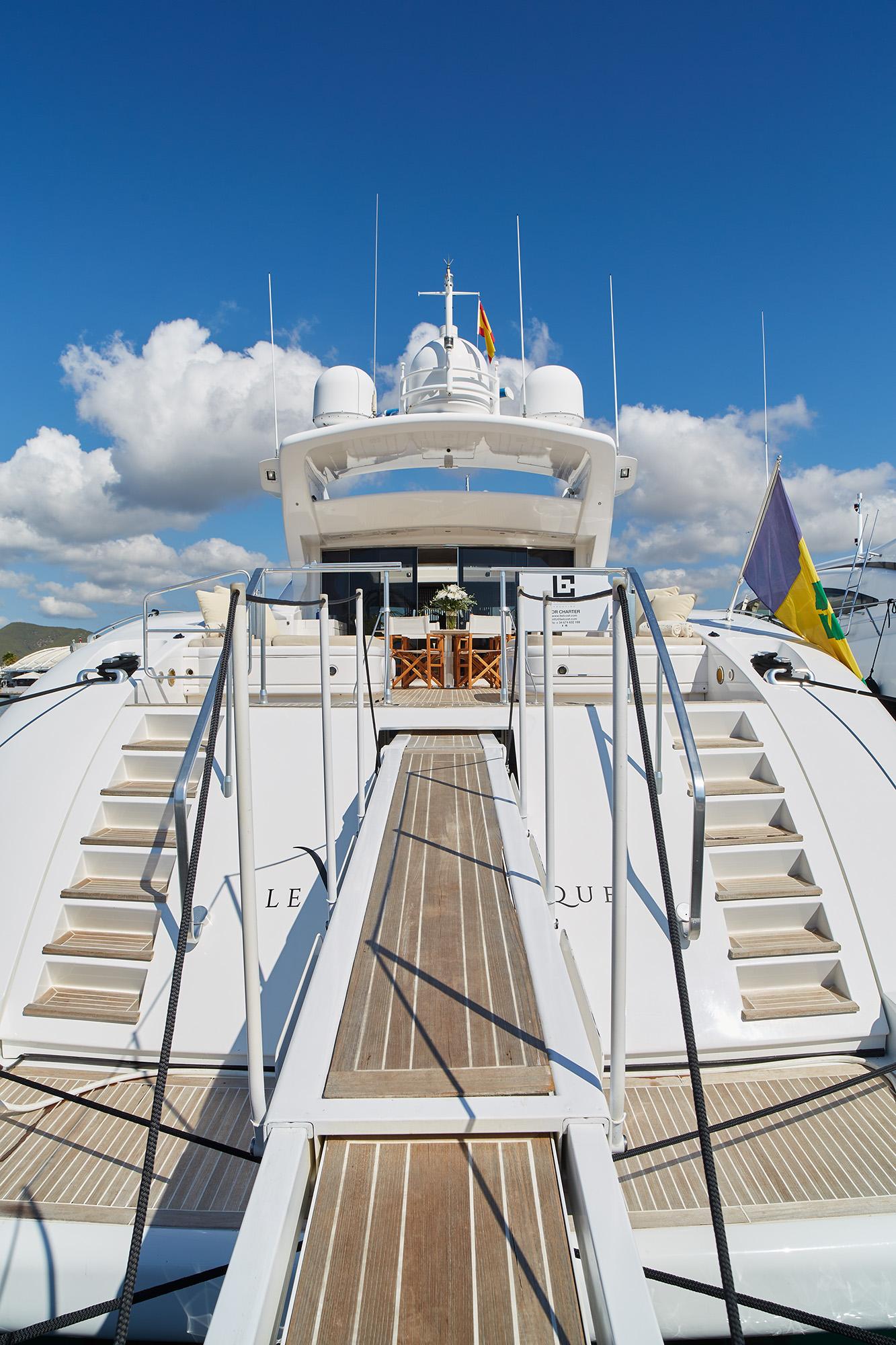 LE MAGNIFIQUE_02_Aft_Yate Le Magnifique 004_LR-Z4Nlr5H0.jpg