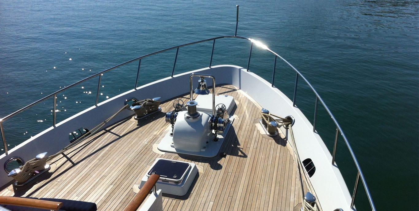 Aboard COMMERCIAL BREAK a 89ft (27.13m) luxury motor yacht , built by MOONEN SHIPYARD in 2003