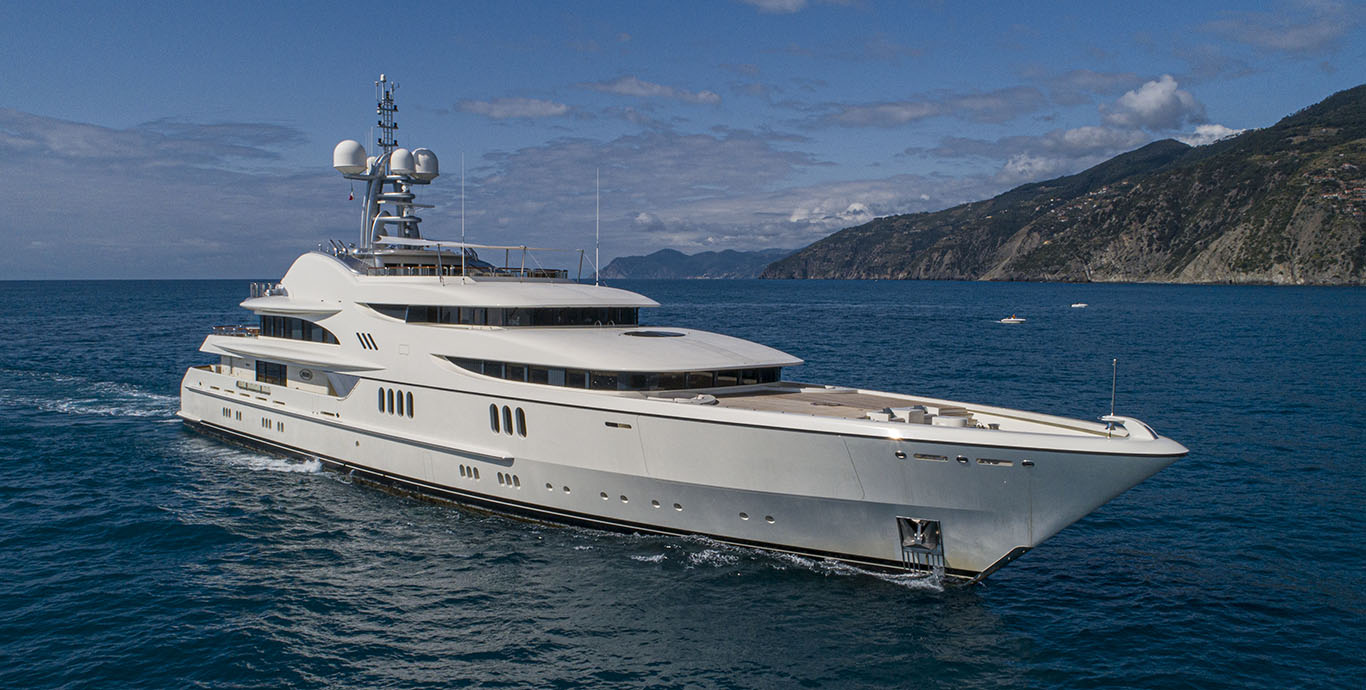 Aboard FIREBIRD a 220ft (67.07m) luxury motor yacht , built by FEADSHIP in 2007